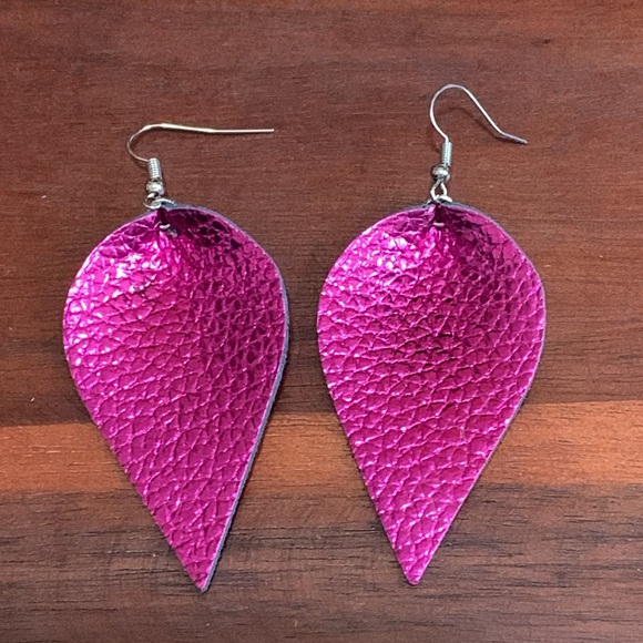Jewelry - Boho Dark Metallic Pink Leather Leaf Earrings